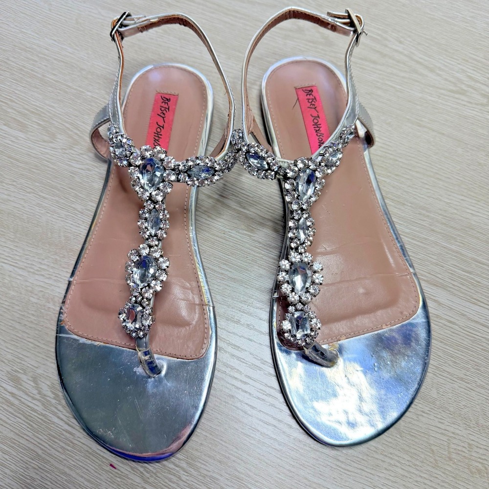Betsey Johnson Bejeweled Silver Thong Sandals Flats Women's Size 8